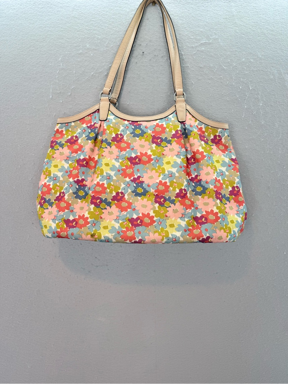 Coach women’s Signature floral print logotype Canvas leather shoulder Tote bag - Picture 4 of 7